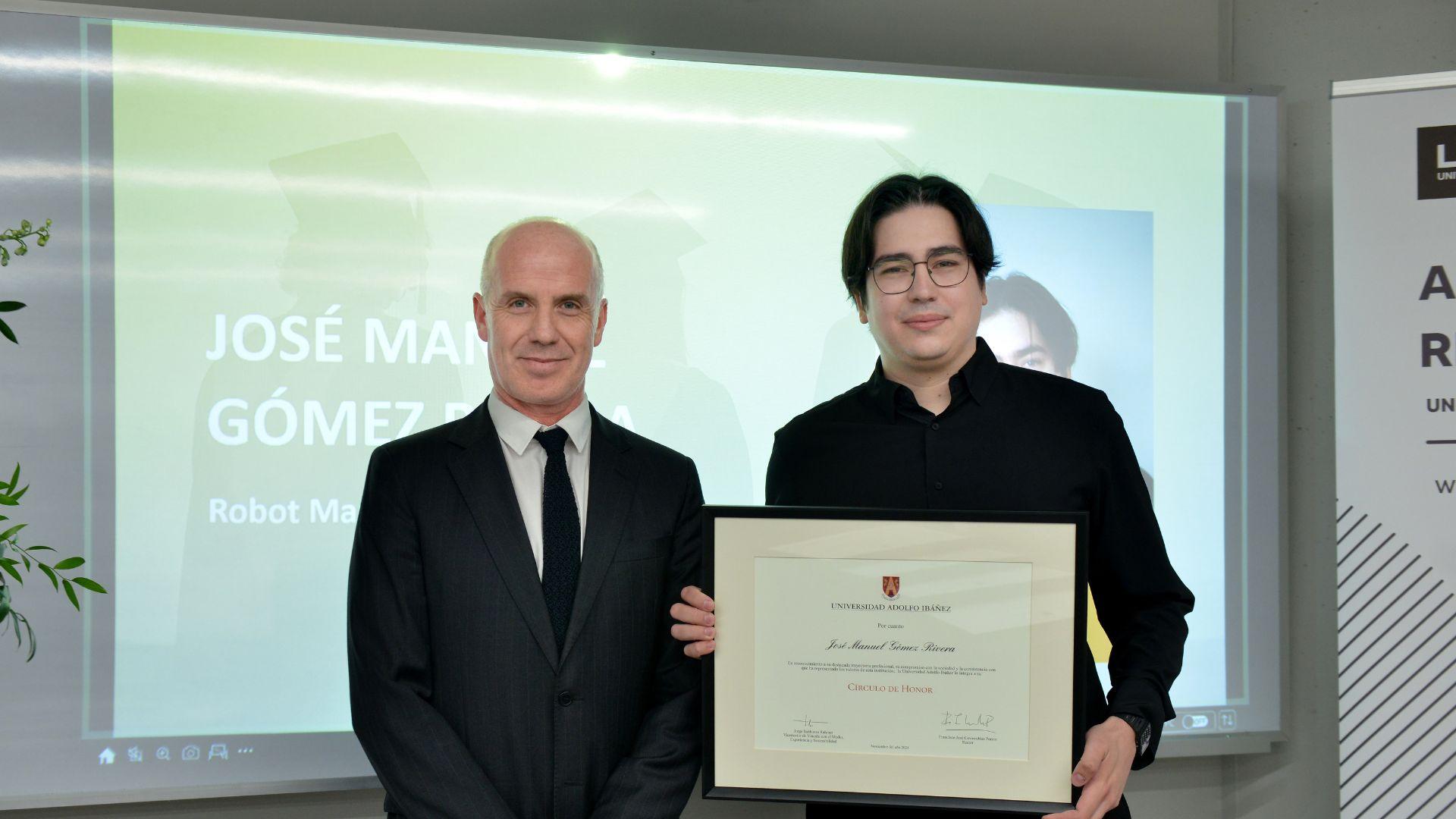 José Manuel Gómez, premiado por el Círculo de Honor de la red de egresados UAI
