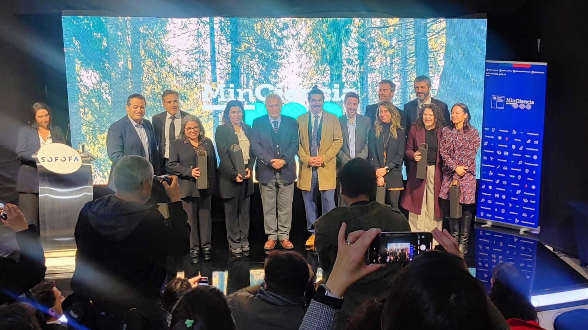Directora de Investigación integra comisión que lanza informe sobre biotecnología en Chile