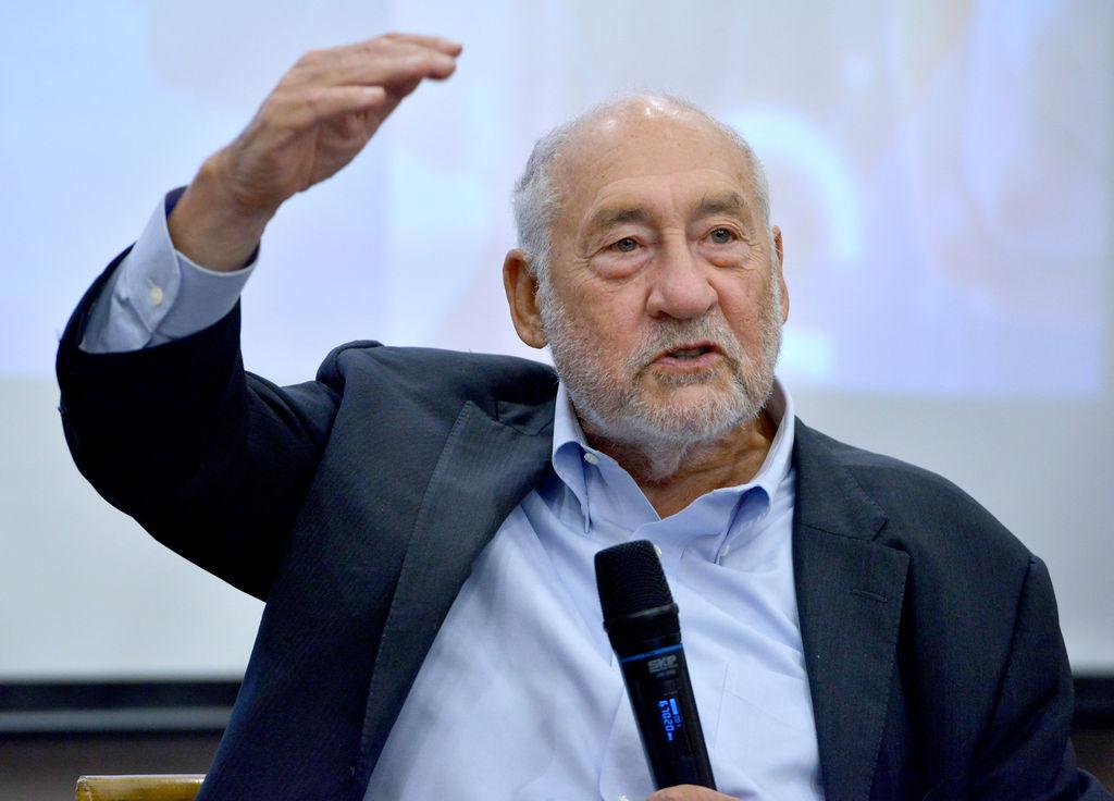 Joseph Stiglitz, Premio Nobel de Economía: “Pensar que la IA reemplazará a las personas es un error"