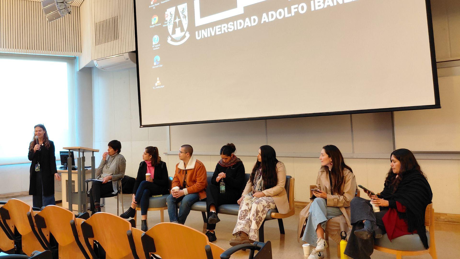 Egresados del Magíster en Psicología Social comparten experiencias con estudiantes de Psicología