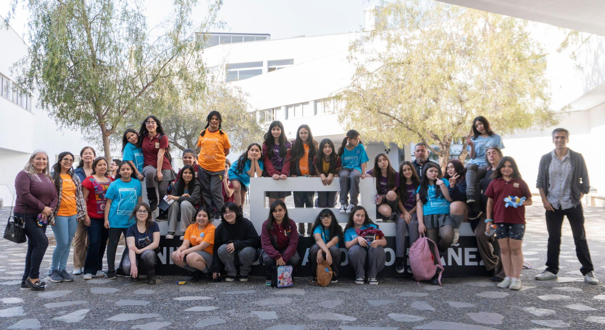 Facultad de Ingeniería y Ciencias UAI celebra el Día de Ada Lovelace con talleres para niñas