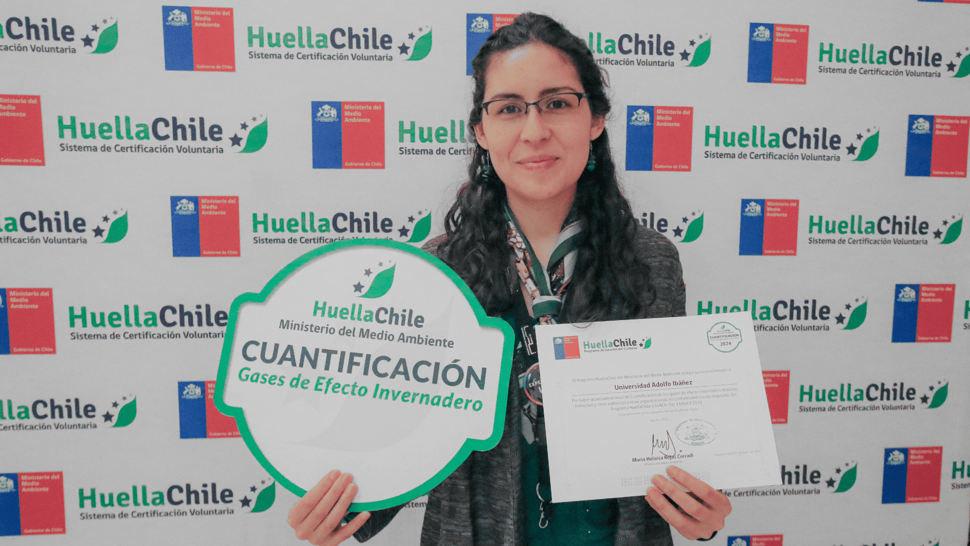 UAI recibe reconocimiento del Gobierno por la medición de su huella de carbono