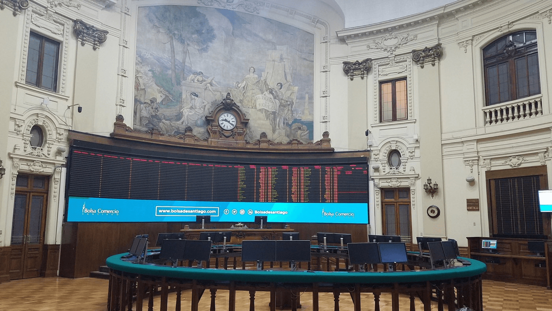 UAI crea el Archivo Histórico Digital de la Empresa para rescatar el patrimonio empresarial chileno
