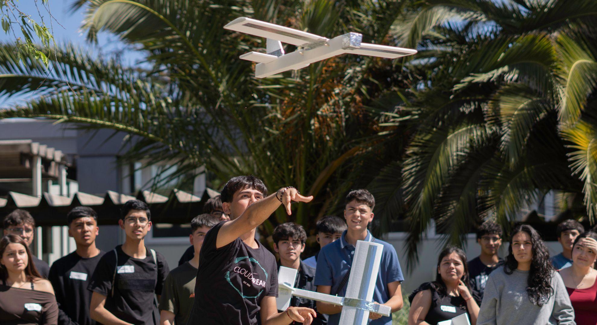 Bootcamp FACh–UAI: una experiencia para descubrir la Ingeniería Aeroespacial