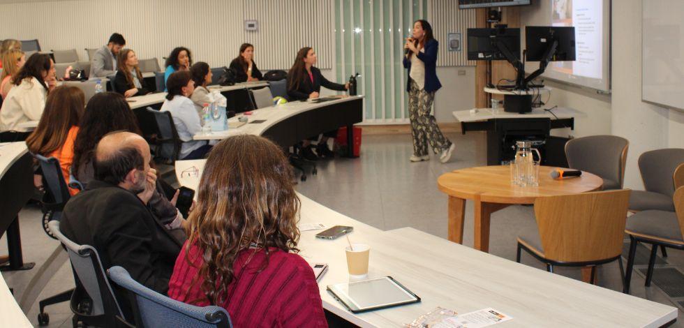 Escuela de Psicología UAI realiza Encuentro de Egresados 2025