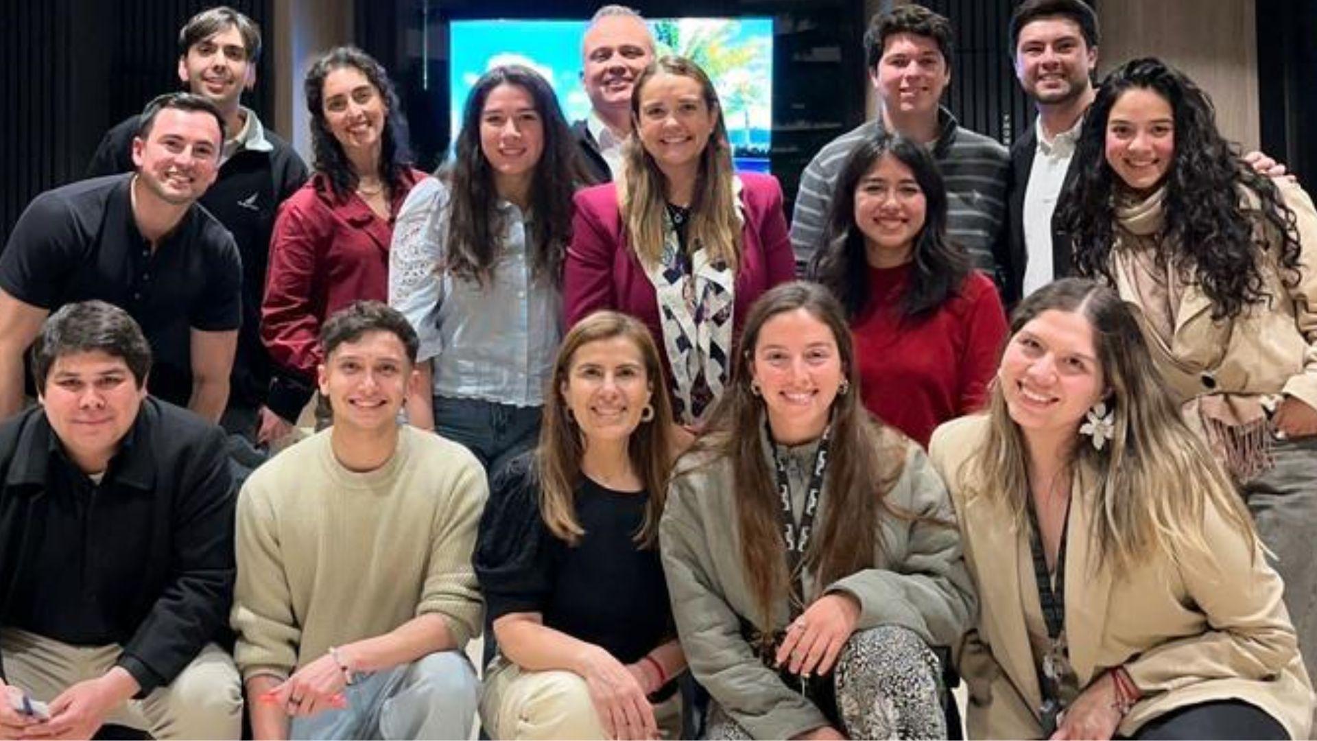 Escuela de Psicología UAI realiza encuentro intermedio del programa de mentorías IMPACTO UAI