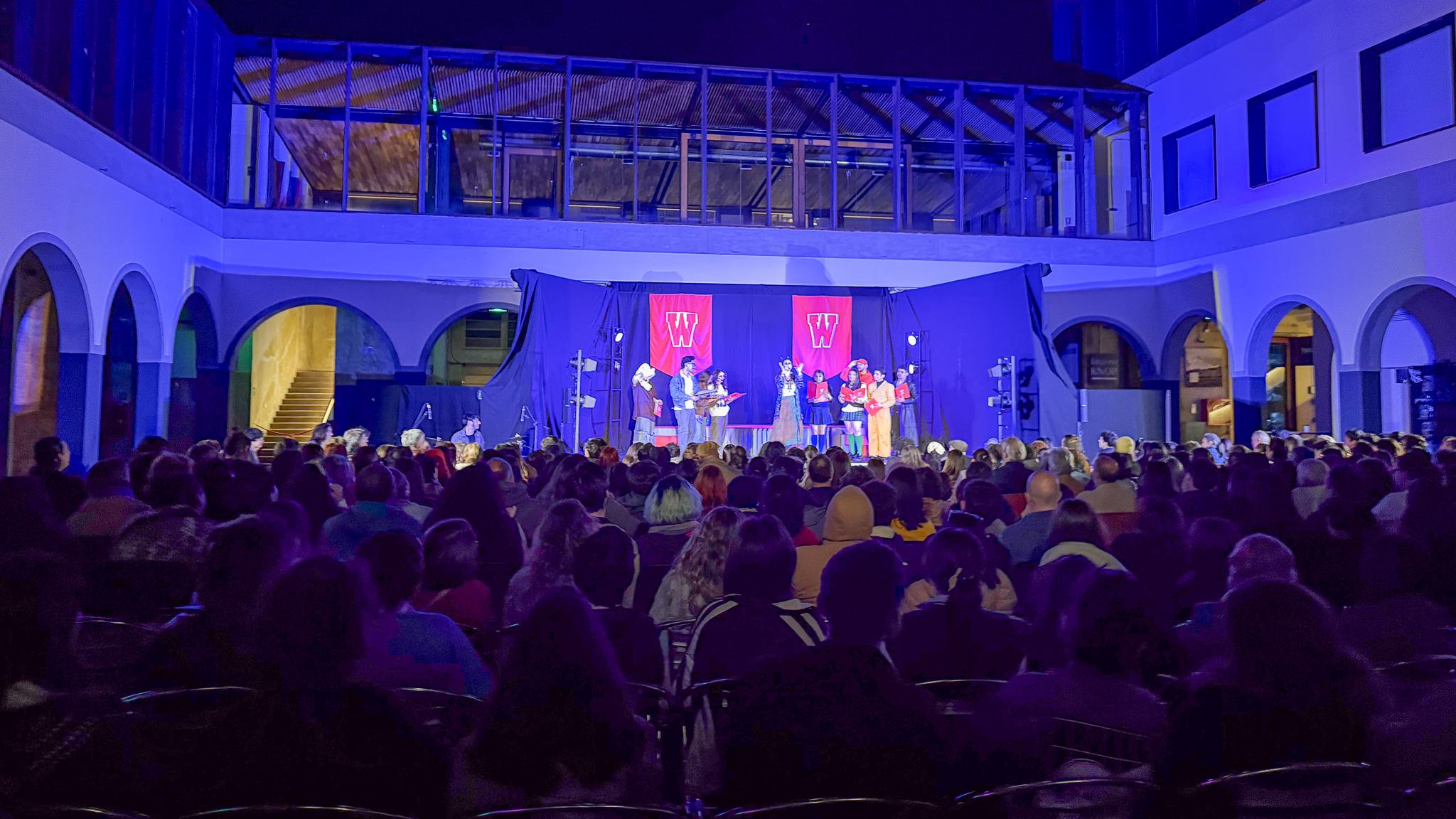 Compañía de Teatro UAI vuelve a brillar con musical "Heathers" en Destino Valparaíso