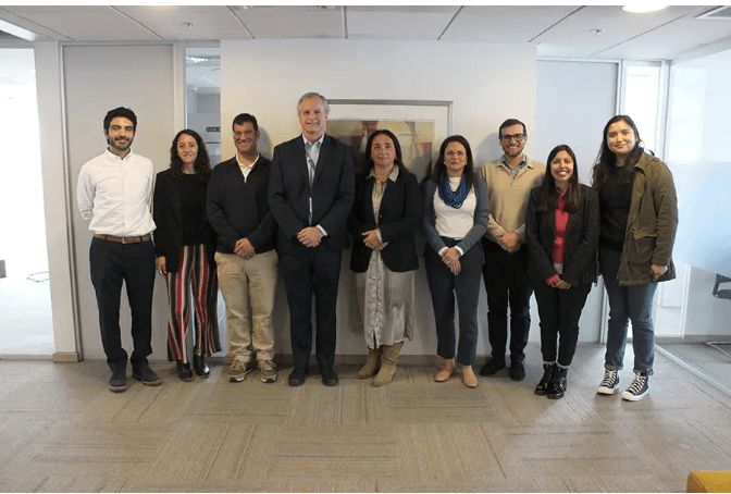 INE y Universidad Adolfo Ibáñez afianzan convenio de colaboración para 2025