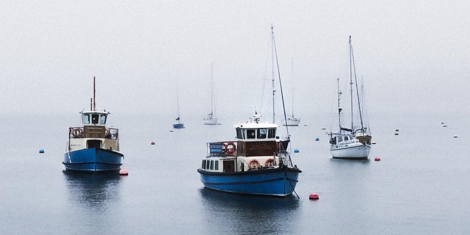 A Flag System to Label Boats with Suspicious Behavior