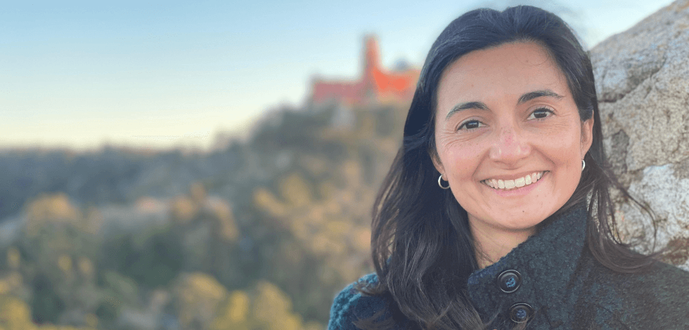 Una ingeniera civil química cursa el Magíster en Artes Liberales: el cruce entre ciencia y humanismo