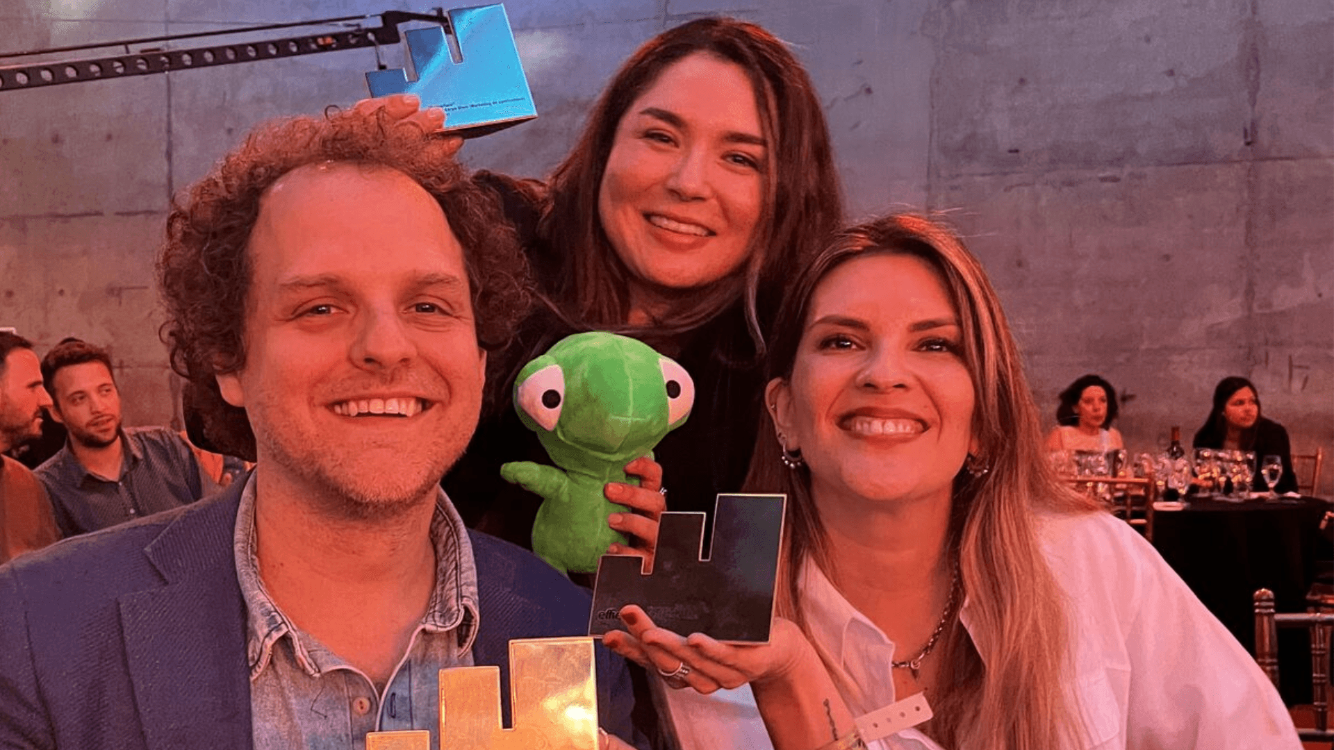 Evelyn Ramírez: Tres Effie de Oro para la estudiante del Magíster en Marketing Management UAI