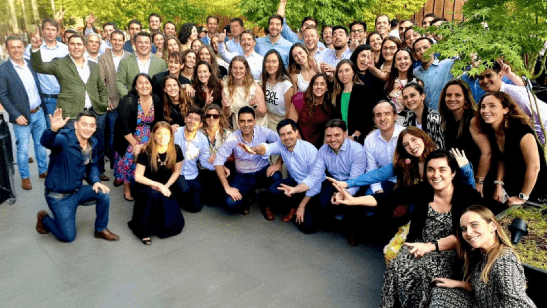 Falabella y la Escuela de Psicología UAI celebran la graduación de Lidera+