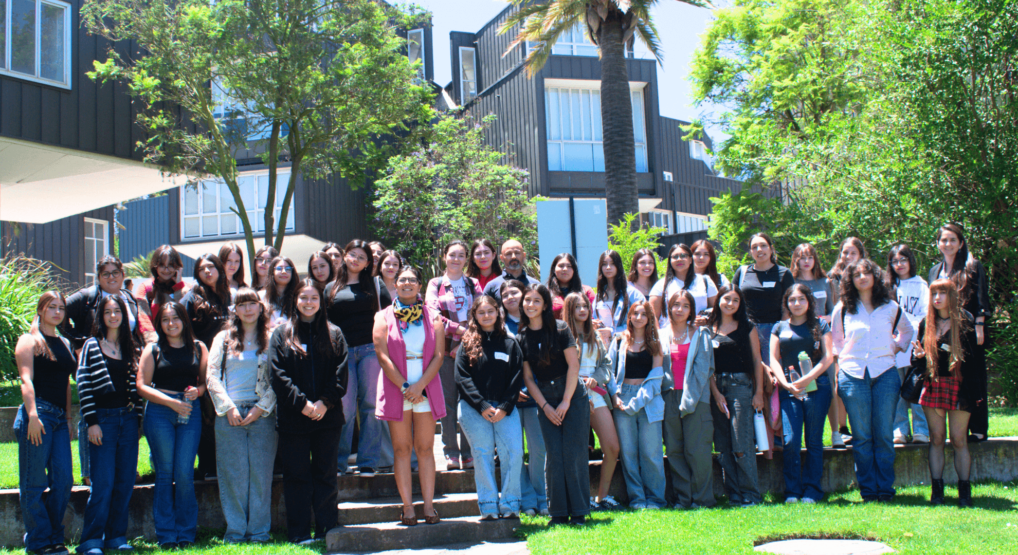 Más de 100 jóvenes participaron en una nueva versión del programa Mujeres en STEM