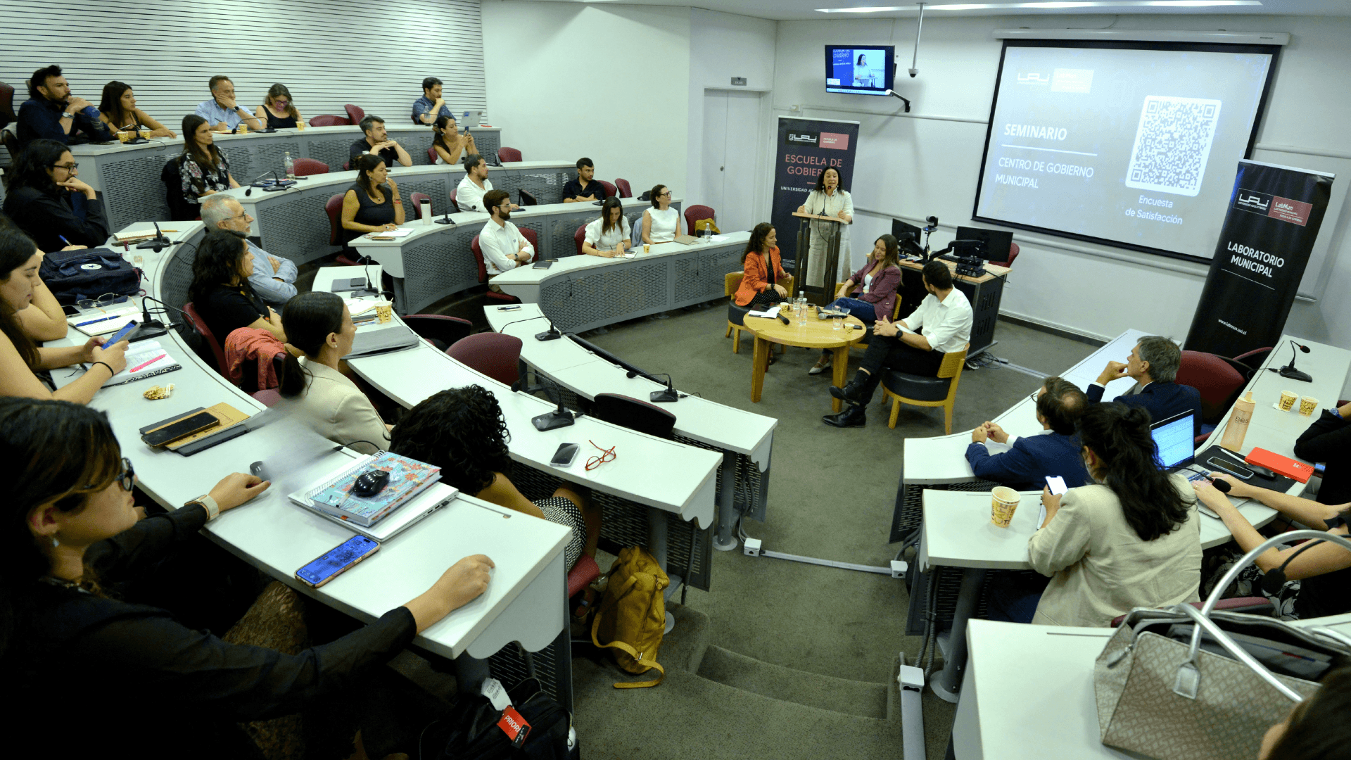 Laboratorio Municipal UAI impulsa debate sobre Centros de Gobierno Municipal y gestión pública local