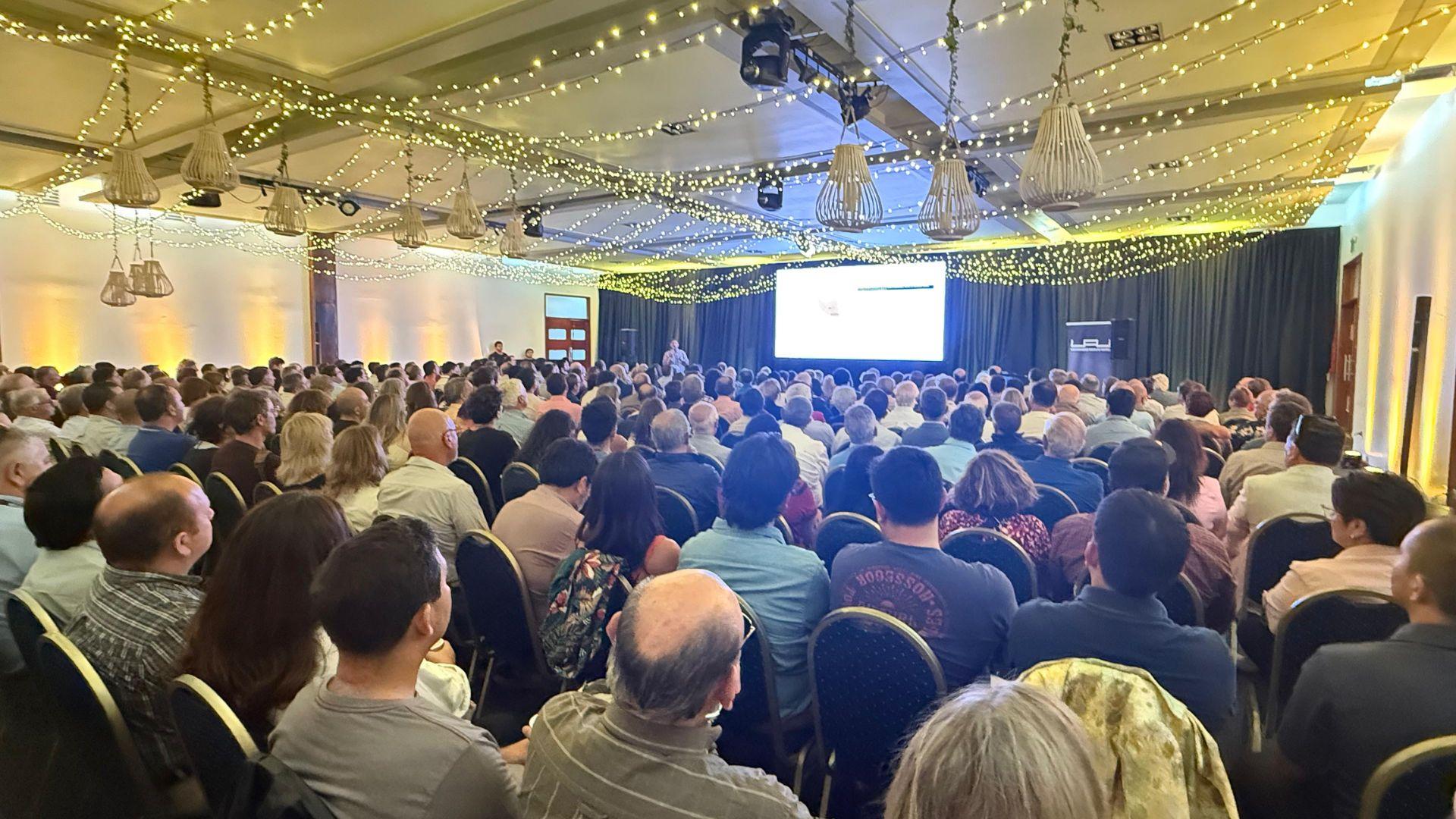 UAI y Club Naval inician ciclo de charlas 2026 con análisis sobre el conflicto en Medio Oriente