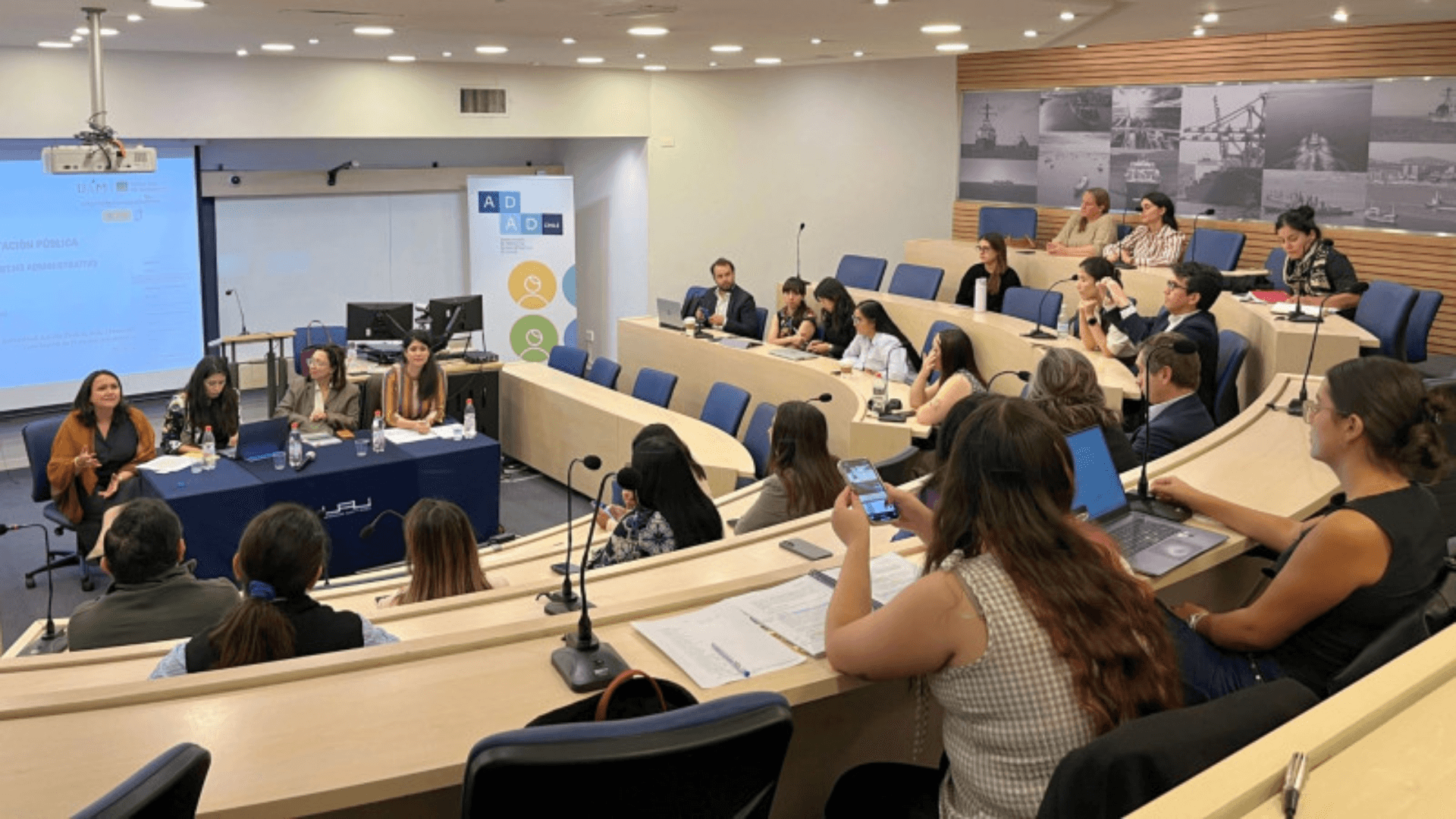 UAI fue sede de primer encuentro de académicas en Derecho Administrativo