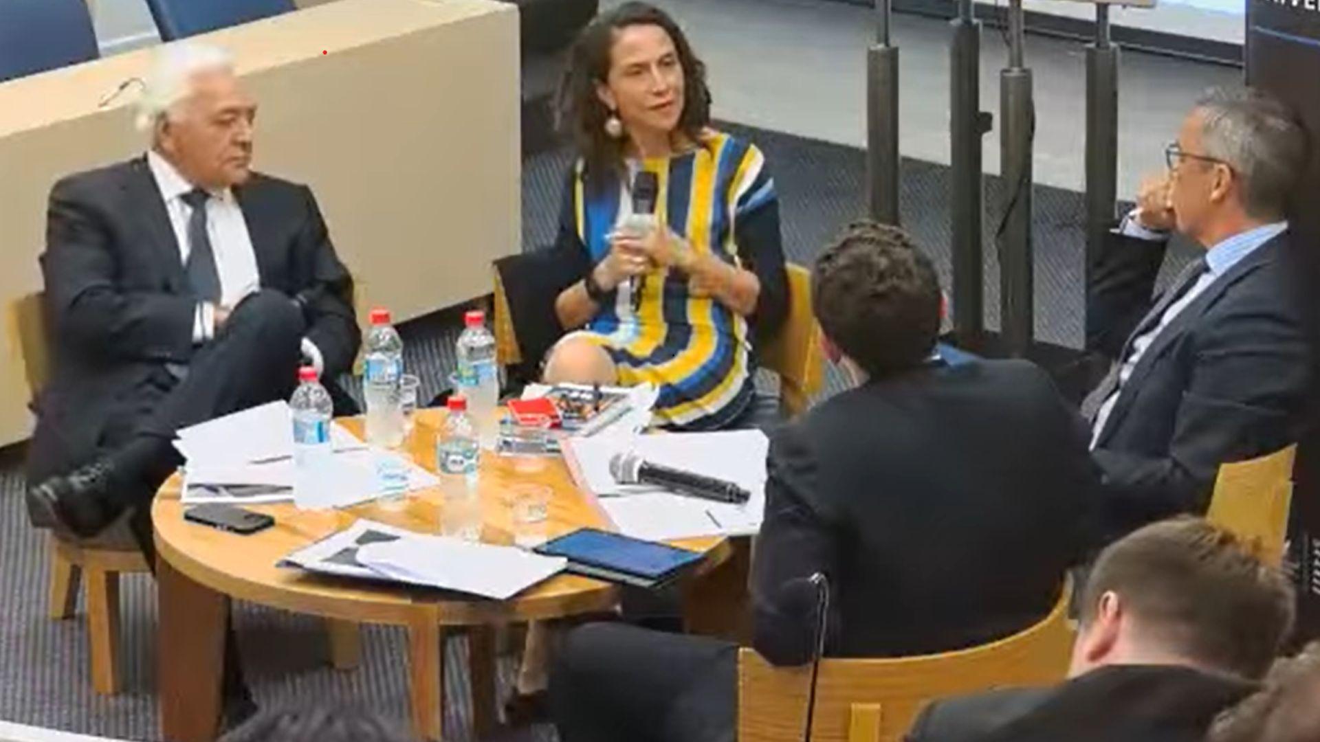 Expertos analizan en la UAI la eficiencia del arbitraje comercial