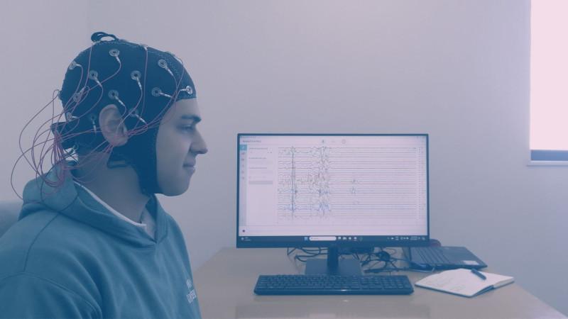 Investigación realizada en Laboratorio de Neurociencias del campus Viña es publicado en  Neurolmagen