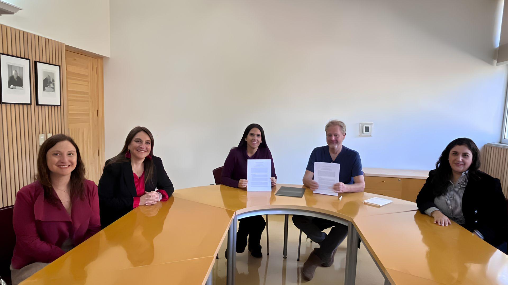 Psicología UAI firma alianza con el Center for Evidence-Based Management 