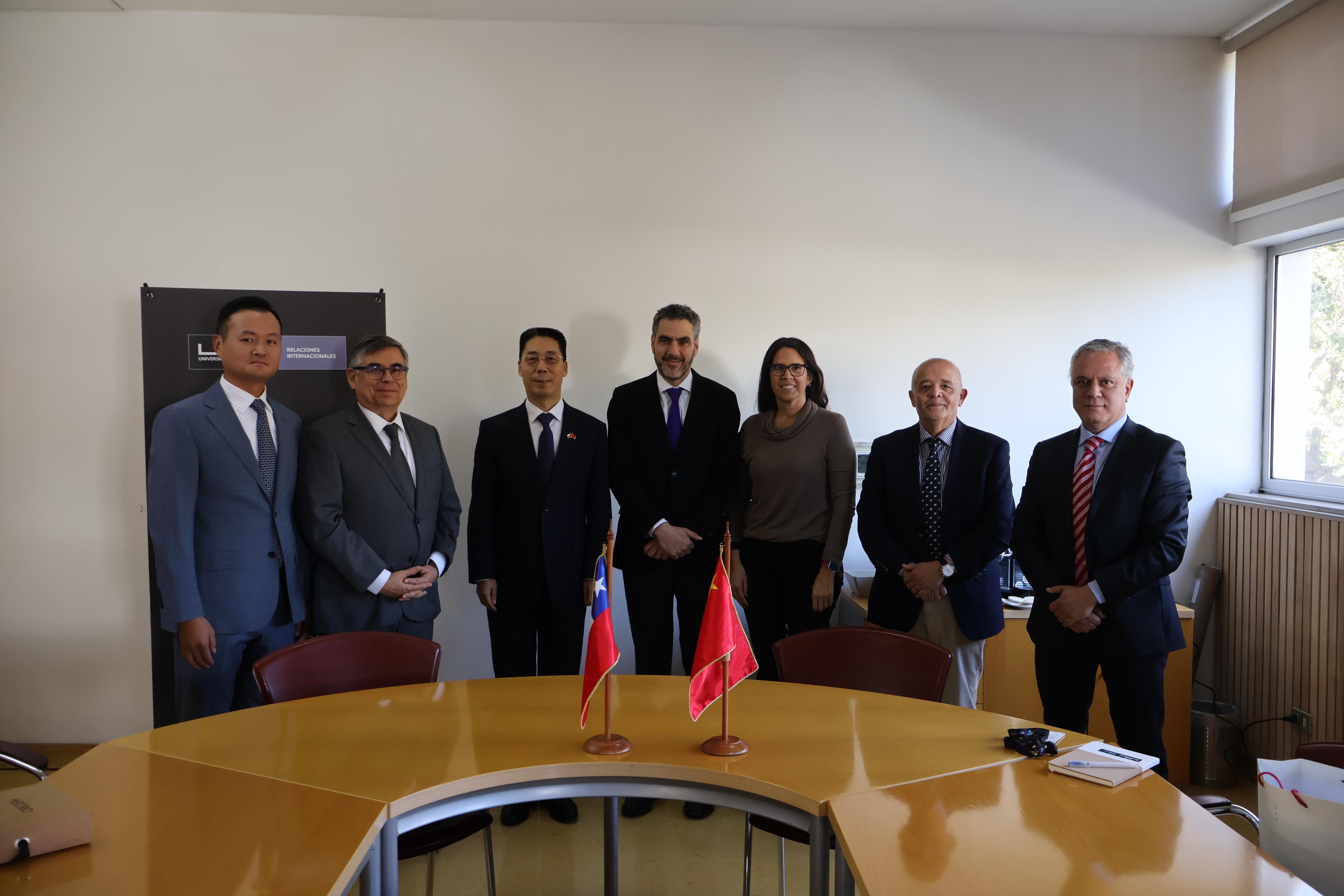 La UAI recibió al Embajador de China en el marco del Ciclo de Embajadores 2026