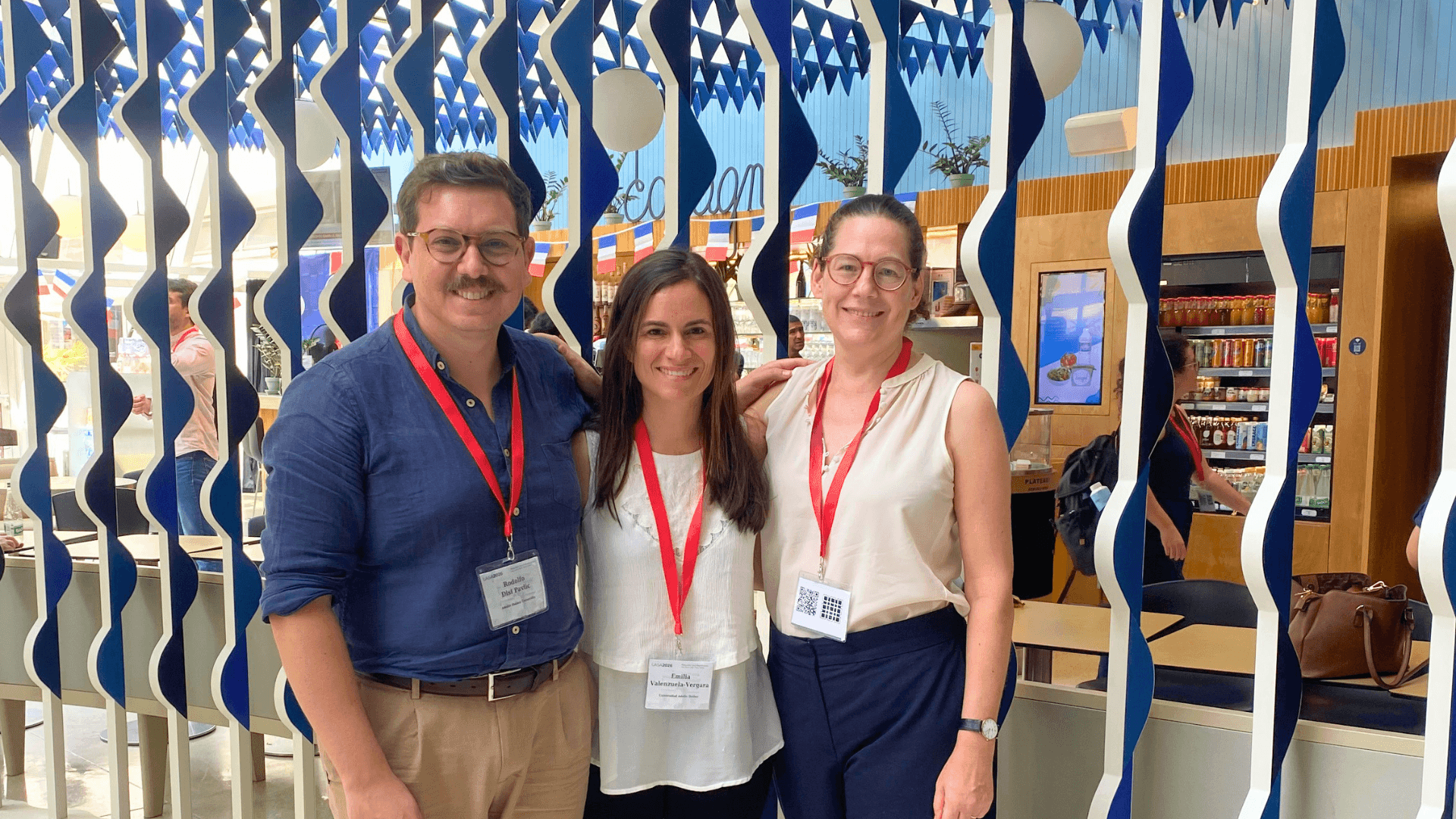 Académicos de la Escuela de Gobierno UAI presentaron investigaciones en LASA 2026 en París