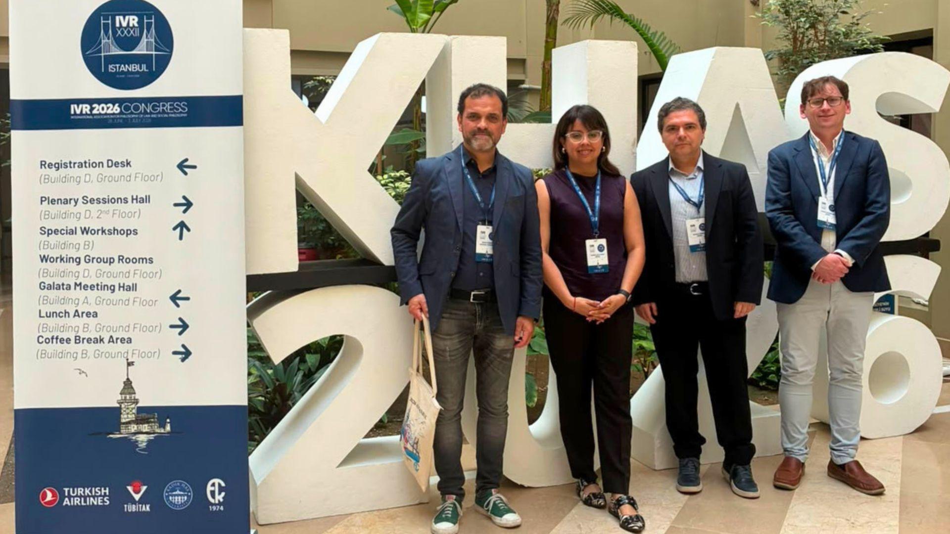 Académicos de Derecho UAI participan en congreso mundial de filosofía del derecho en Estambul