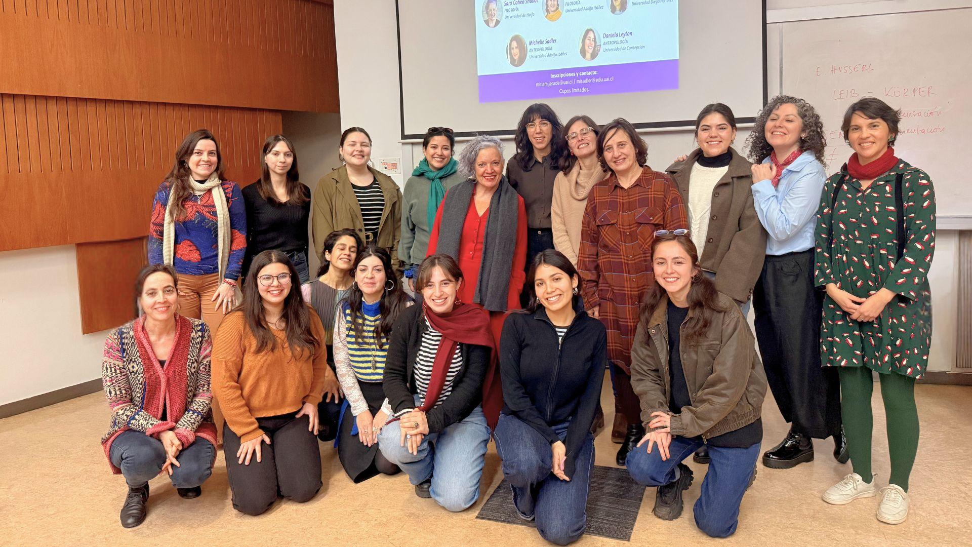 Investigadoras analizan el silenciamiento del conocimiento corporal femenino