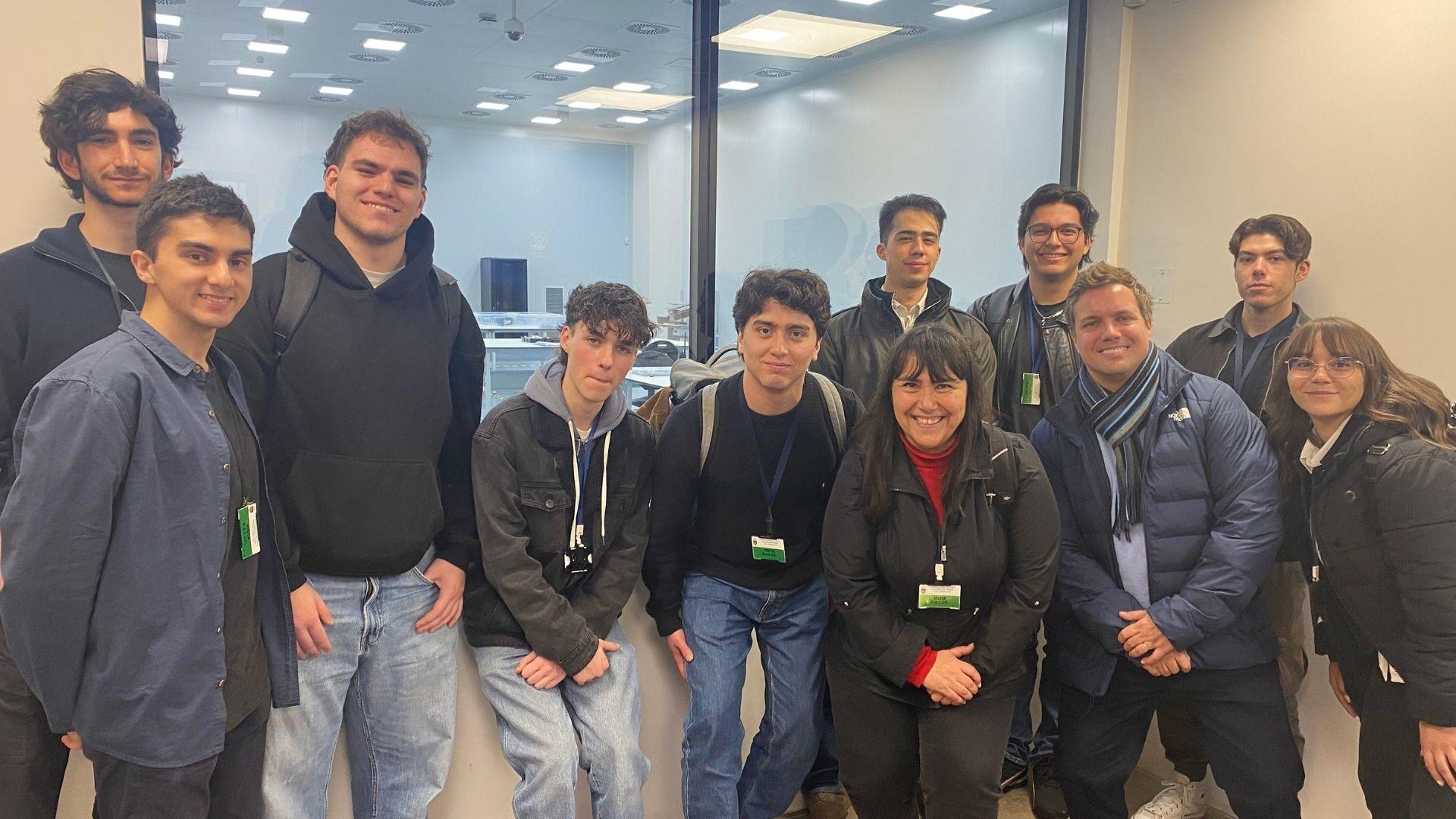 UAI Aerospace Team visita el Centro Espacial Nacional (CEN) 