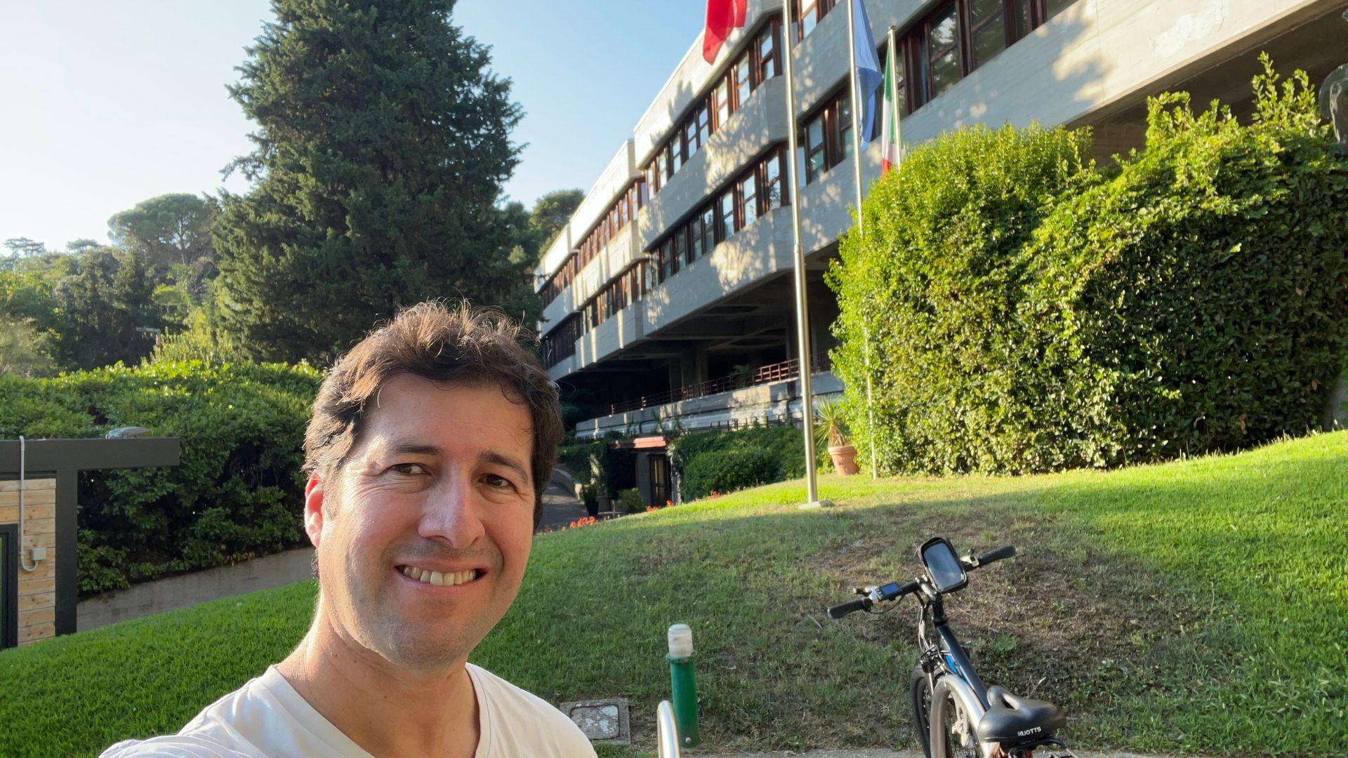 Académico UAI es nombrado Senior Research Associate de destacado centro de física teórica