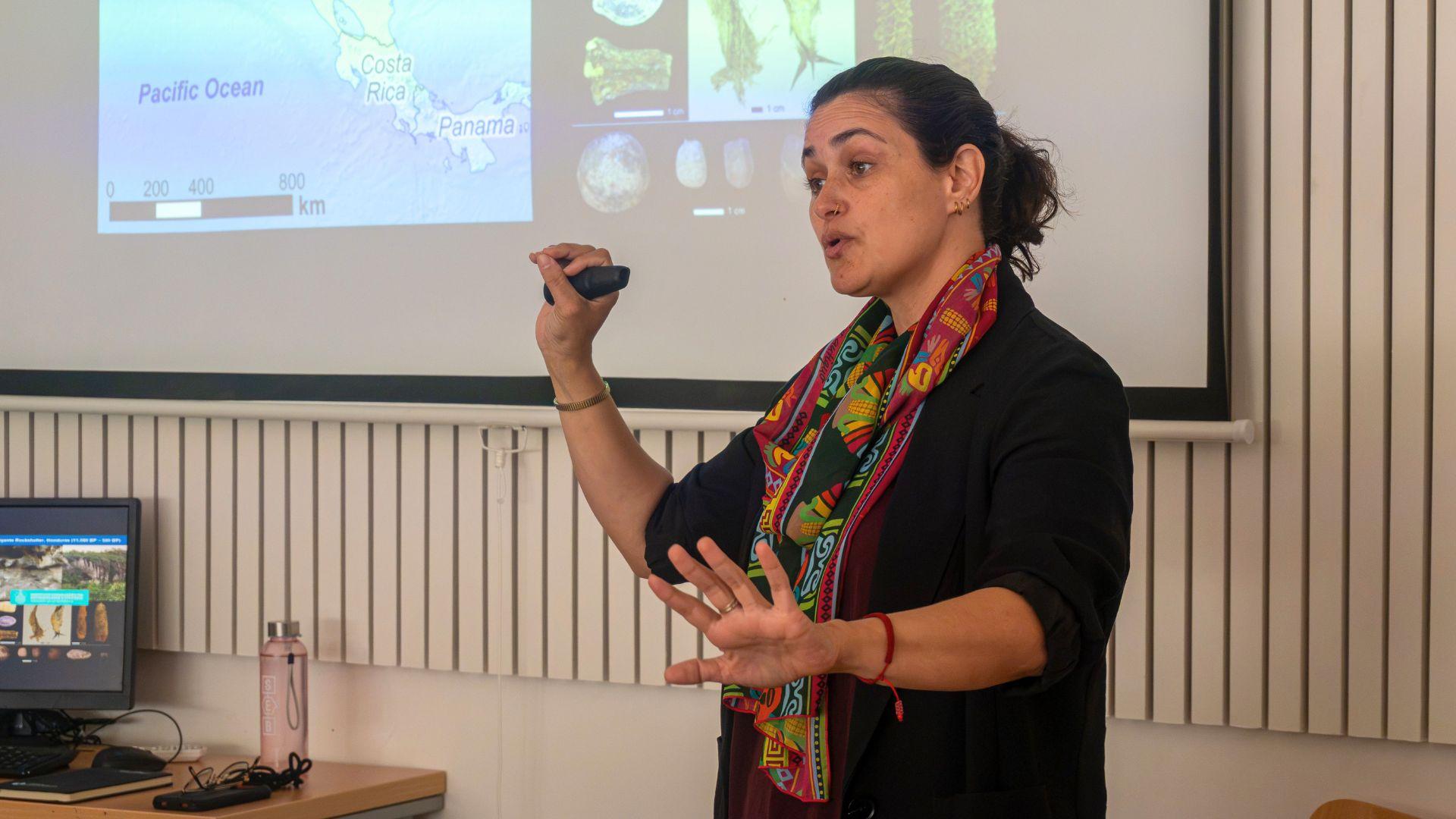 Heather Thakar aborda en la UAI 10.000 años de transformación humana y ambiental en América