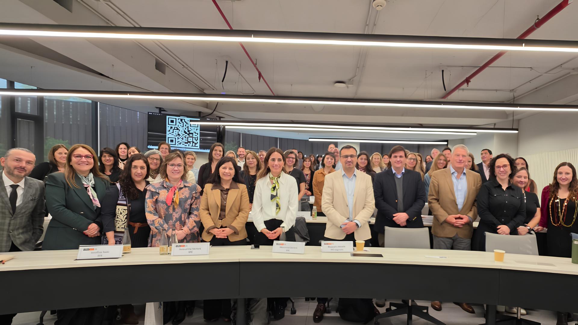 EFE Logística, Fundación Chile y VSPT Wine Group recibieron la Certificación Factor Wellbeing