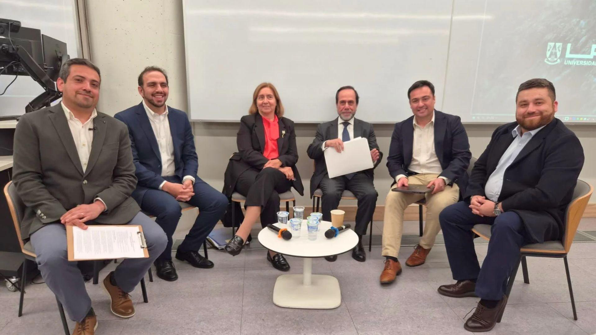 Expertos analizan en la UAI los desafíos de la justicia abierta y la modernización judicial