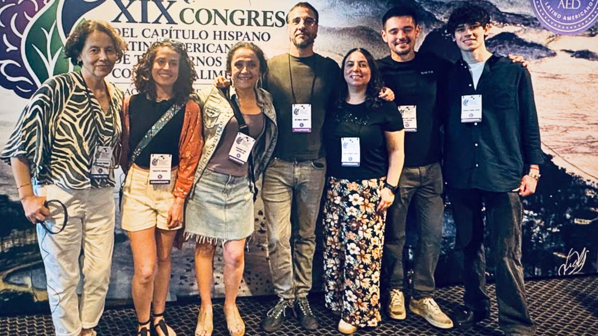 Investigadores y estudiantes del CECA  UAI participan en congreso internacional sobre TCA