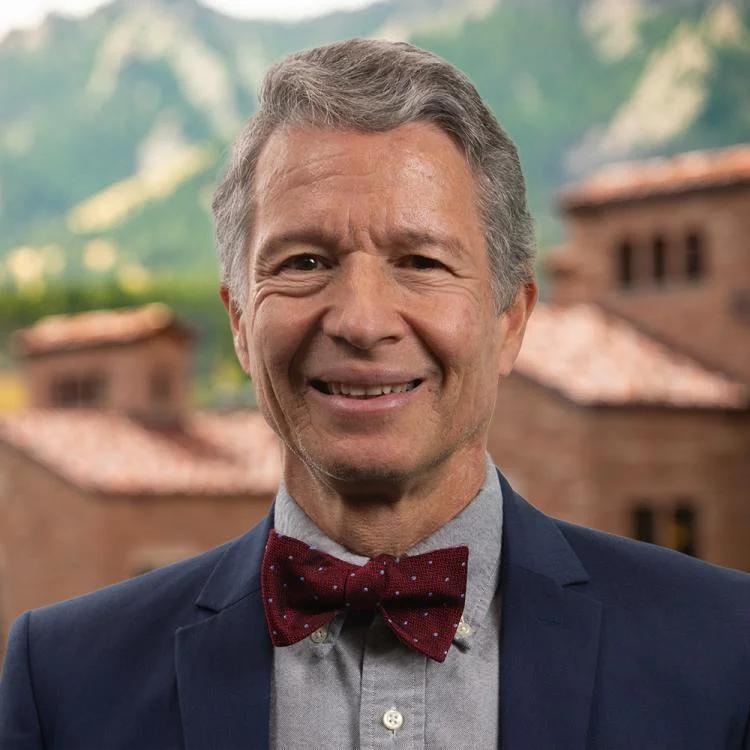 Ramiro  Montealegre 