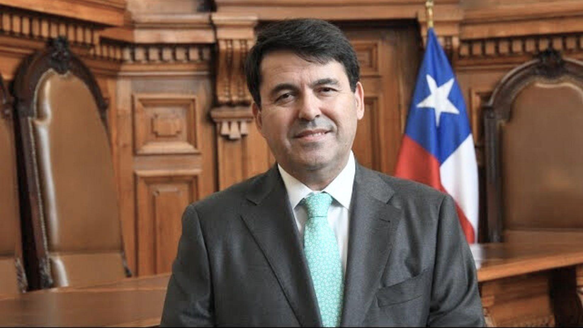 Exalumno del Máster en Derecho Laboral, Omar Astudillo, fue nombrado ministro de la Corte Suprema Exalumno del Máster en Derecho Laboral, Omar Astudillo, fue nombrado ministro de la Corte Suprema