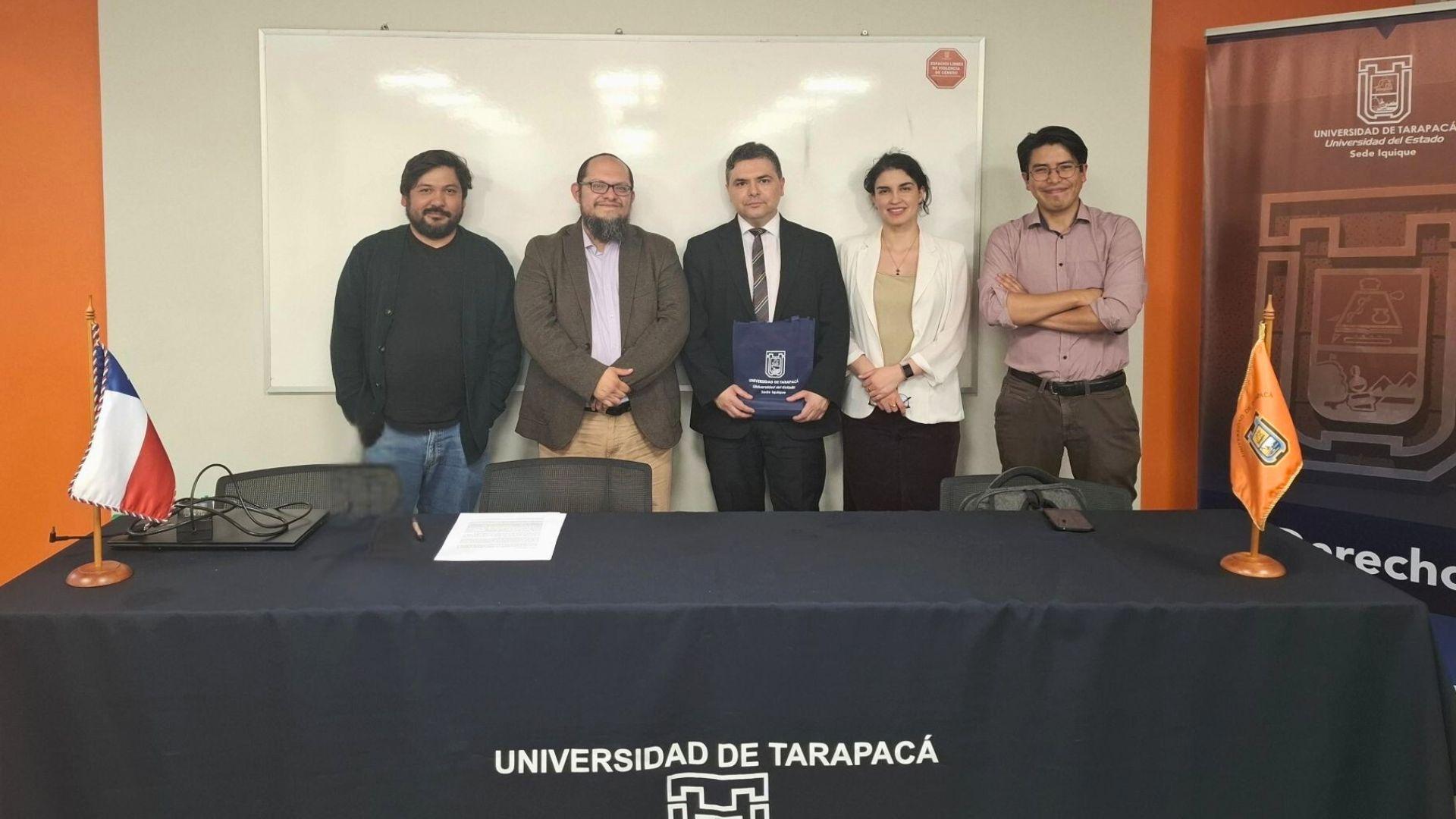 Esteban Pereira expone en Universidad de Tarapacá en el marco de su proyecto Fondecyt de Iniciación Esteban Pereira expone en Universidad de Tarapacá en el marco de su proyecto Fondecyt de Iniciación