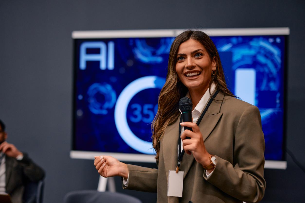 Diplomado en Fundamentos de la Inteligencia Artificial y Transformación Empresarial Diplomado en Fundamentos de la Inteligencia Artificial y Transformación Empresarial