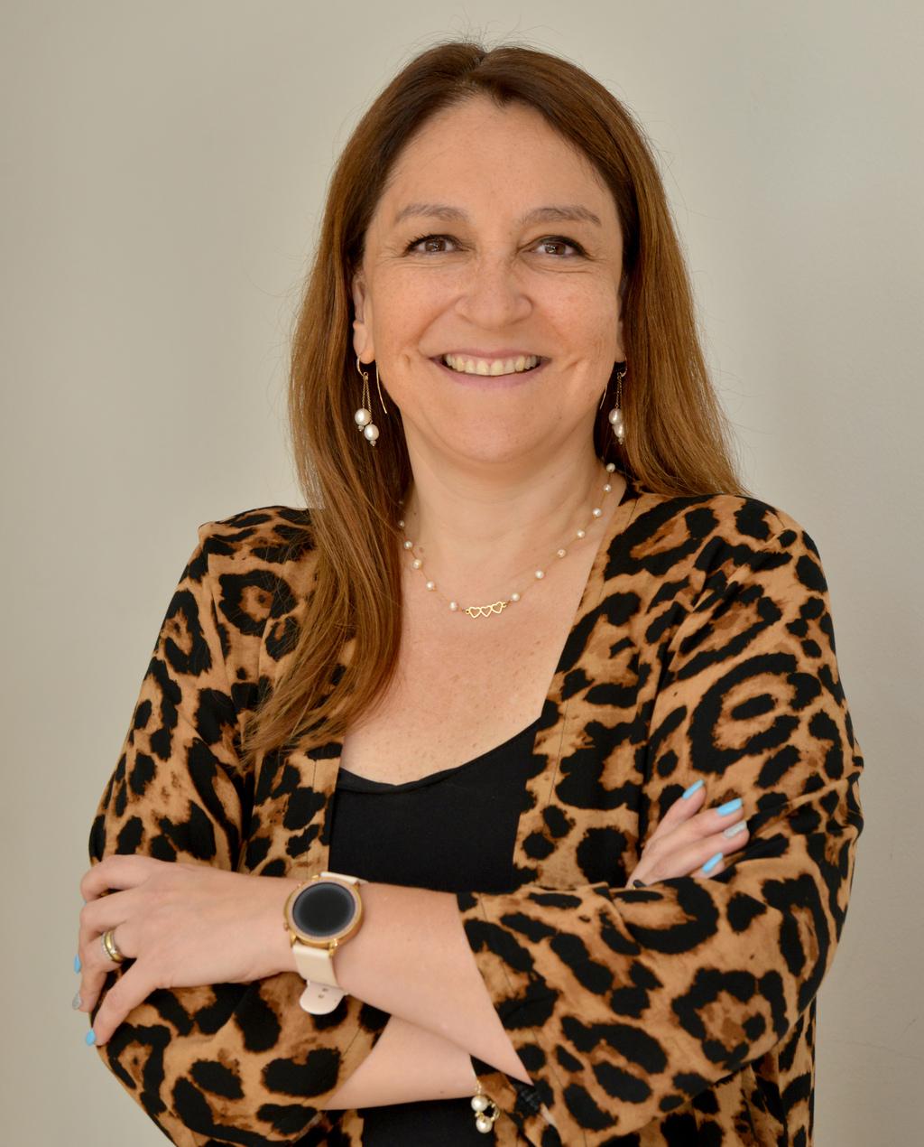 Claudia Cruzat Claudia Cruzat