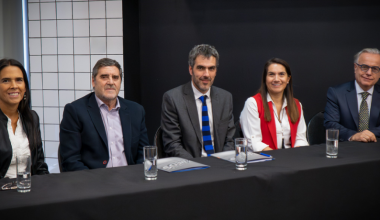 Innovación y salud: Universidad Adolfo Ibáñez y Clínica MEDS firman convenio de colaboración